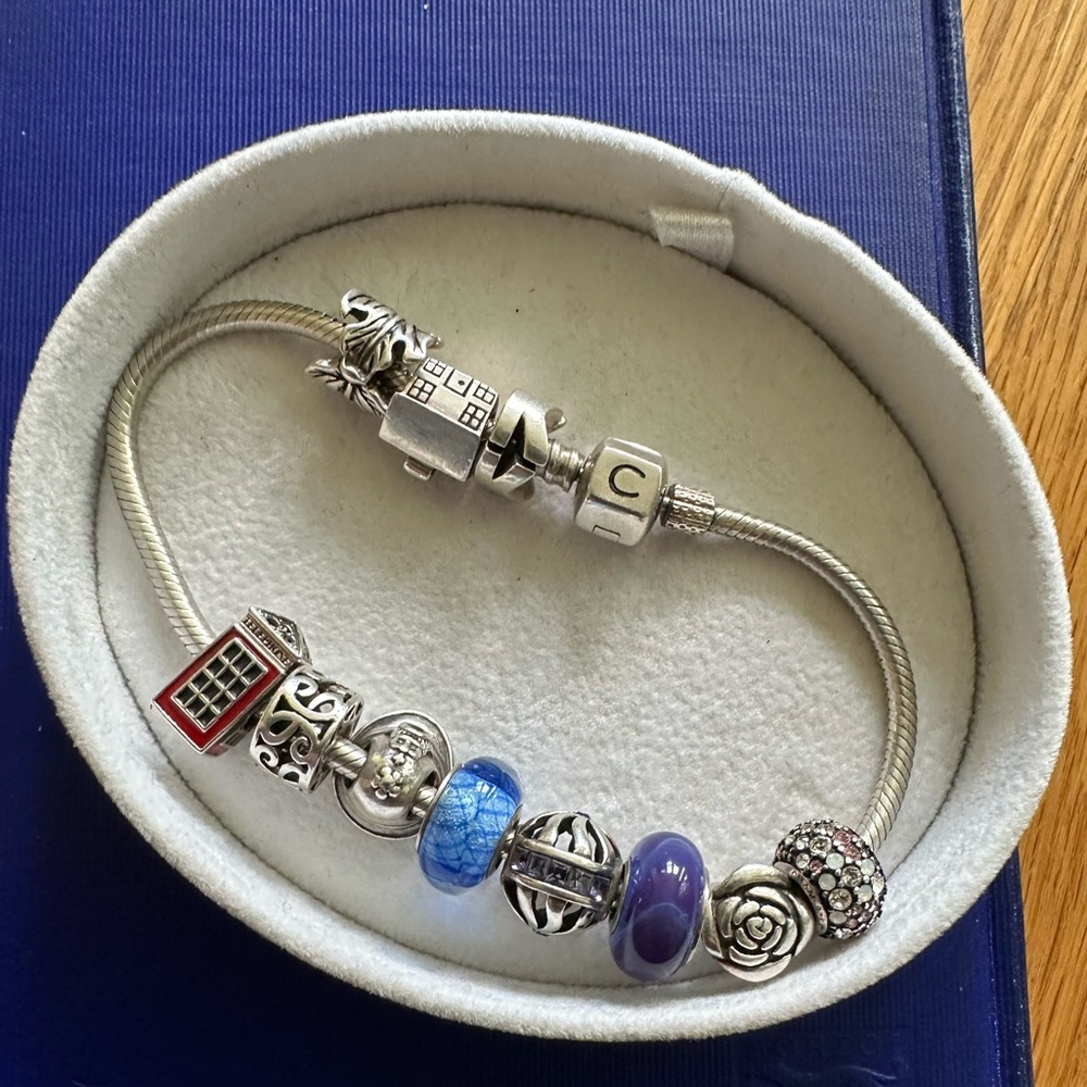 Chamilia 925 silver Charm Bracelet with 11 charms and original box